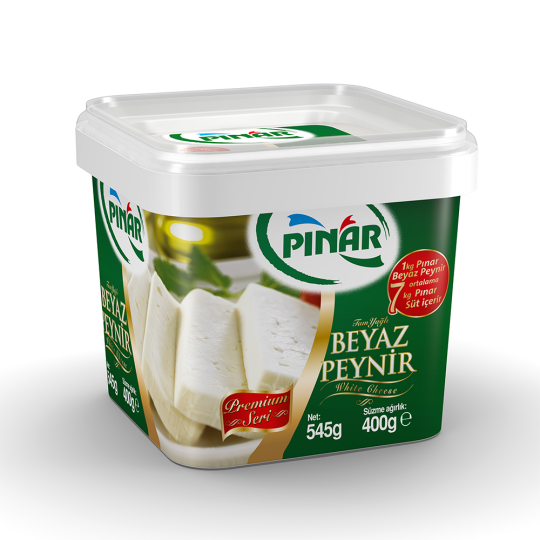 جبنة بيضاء التقليدية في المحلول الملحي